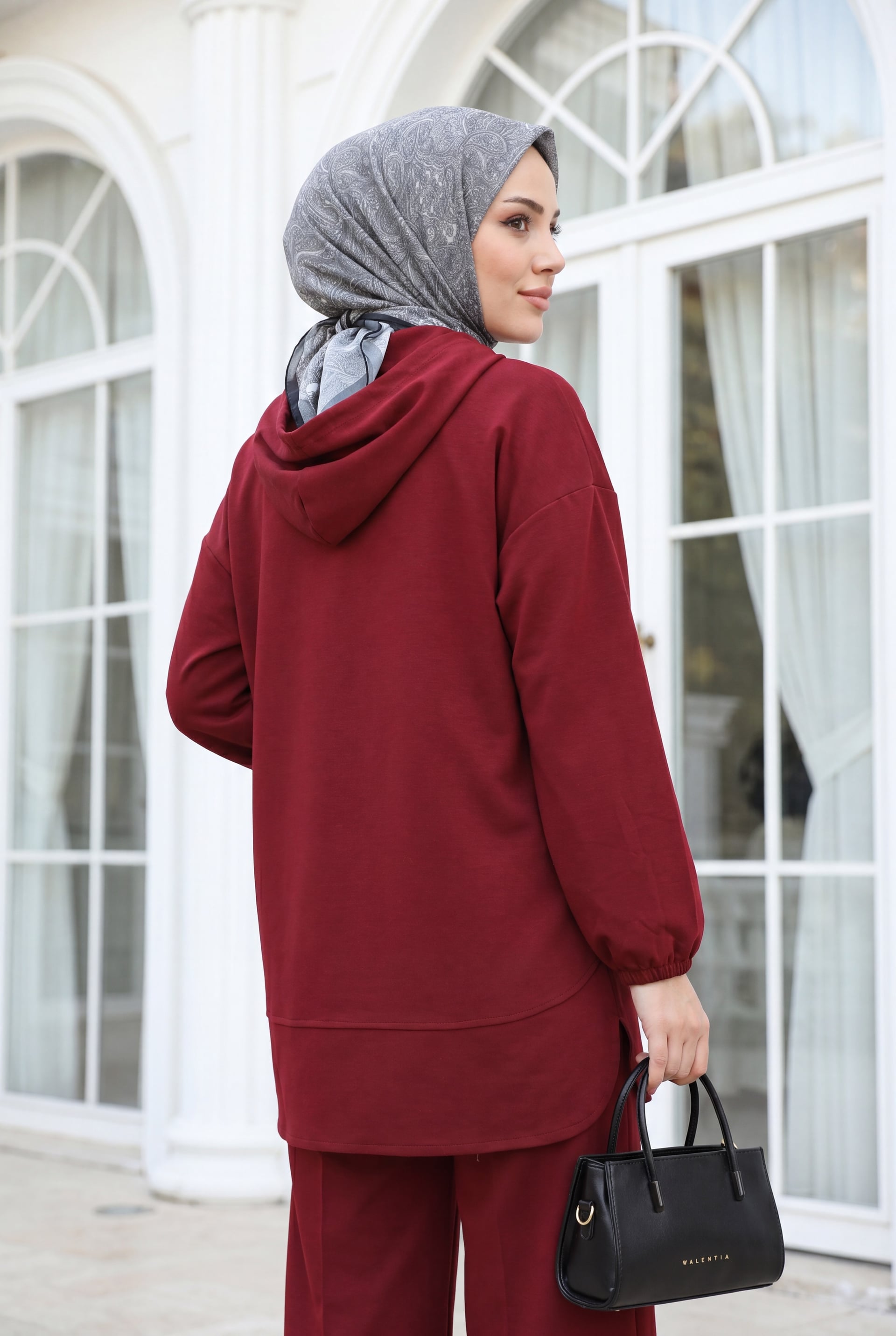Hooded Half-Button Lounge Set with Elasticated Cuff Trousers and Pockets - Burgundy - Podyumplus - by Peralane - photo 3