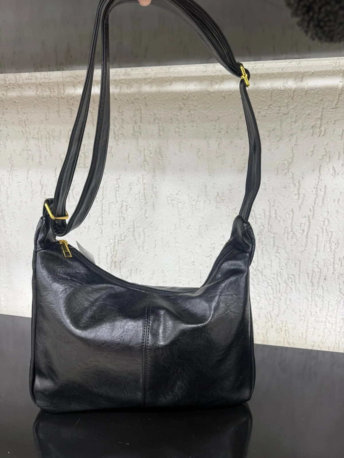 Black Faux Leather Shoulder Bag with Adjustable Strap - Nesvay - by Peralane - photo 2