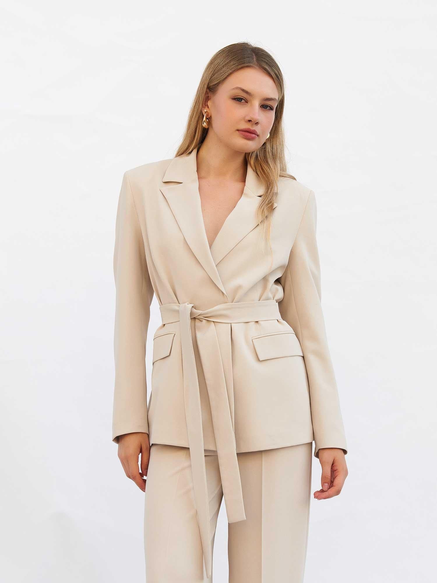Belted Double-Breasted Blazer and Wide-Leg Trousers Set in Light Beige - Lefon - by Peralane - photo 6