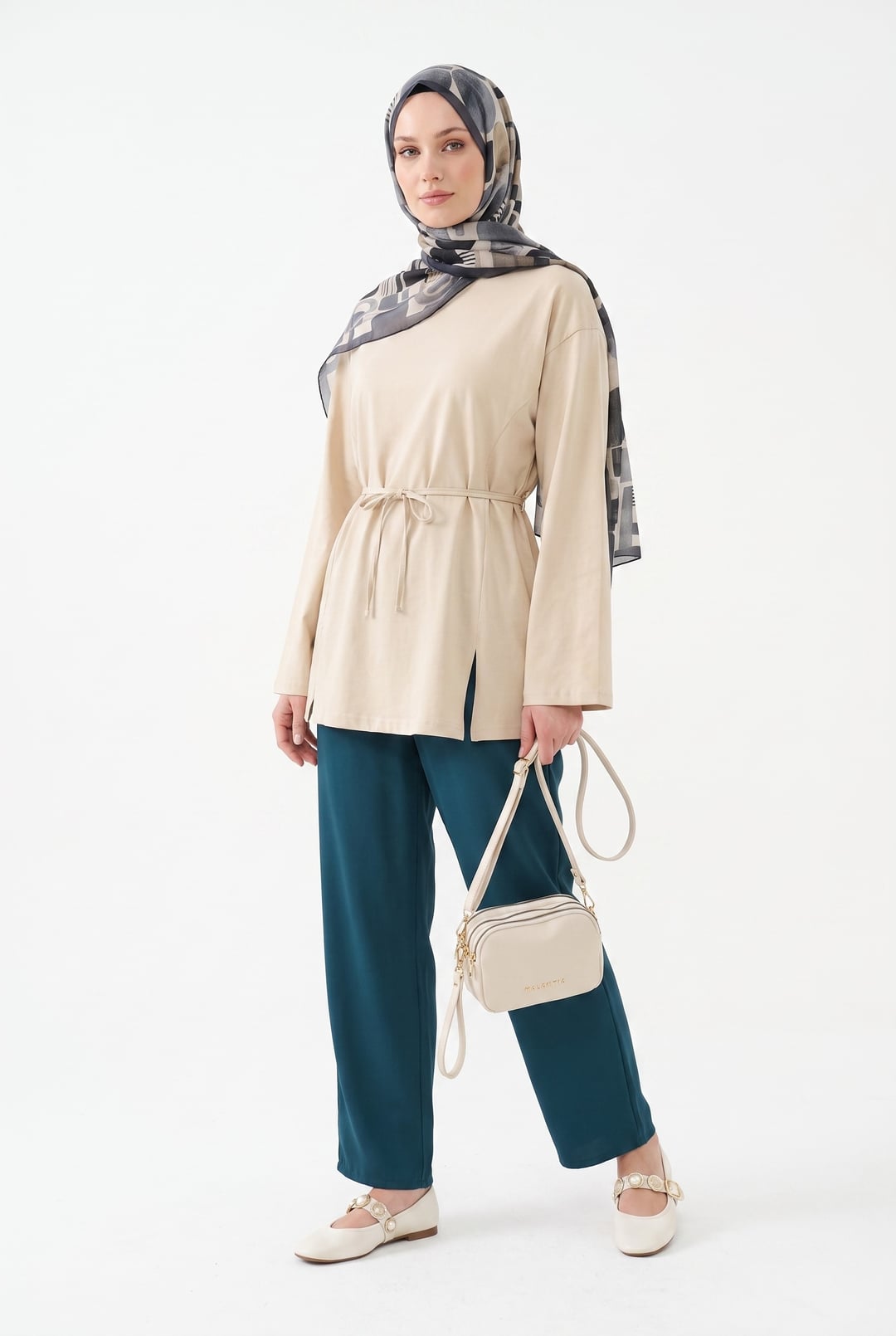 Women's Emerald Green Drawstring Waist Trousers with Pockets - Podyumplus - by Peralane - photo 4