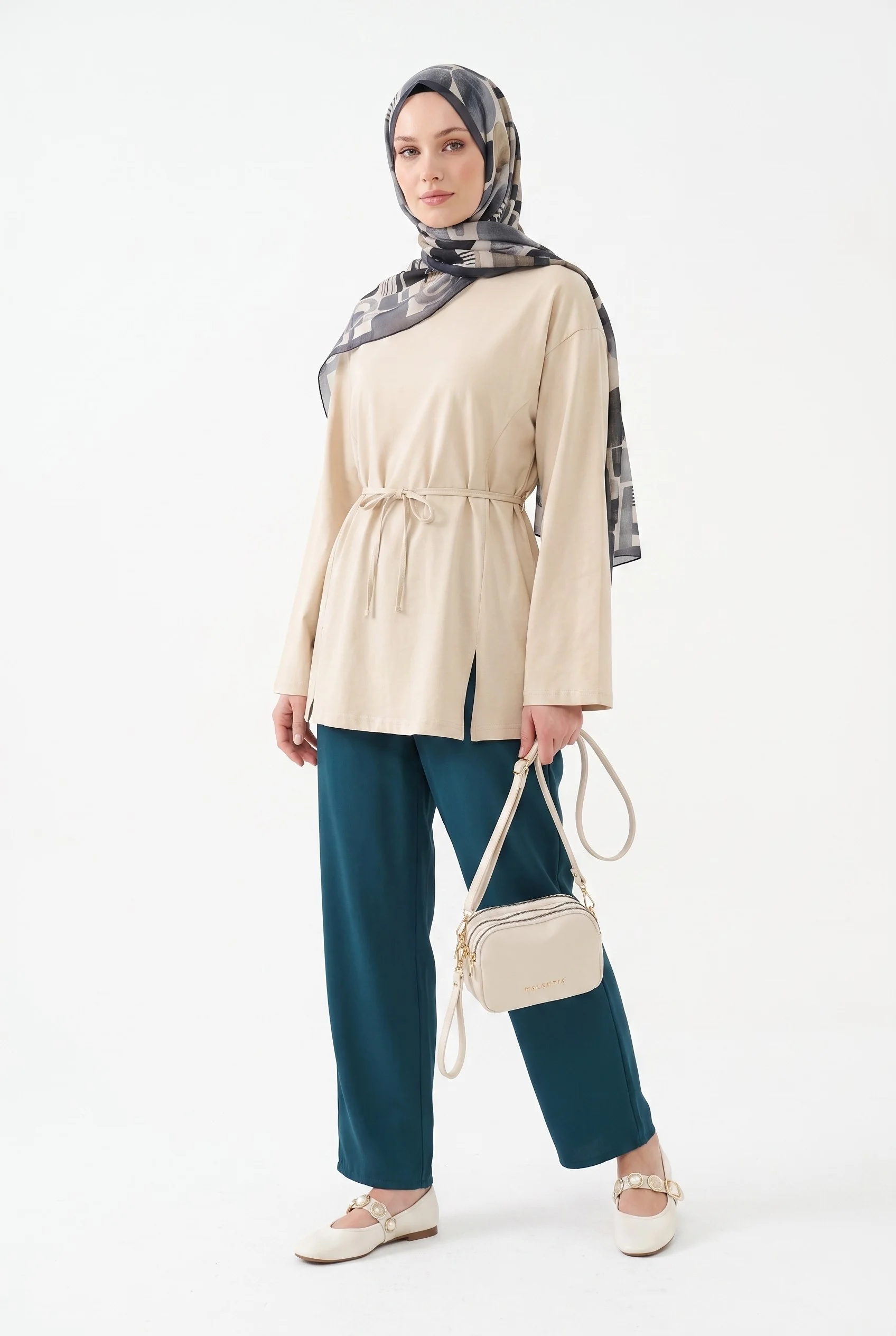 Women's Emerald Green Drawstring Waist Trousers with Pockets - Podyumplus - by Peralane - photo 4