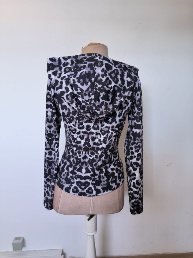 Women's Long Sleeve Hooded Zip-Up Leopard Print Brushed Knit Jacket - Janes - by Peralane - photo 6
