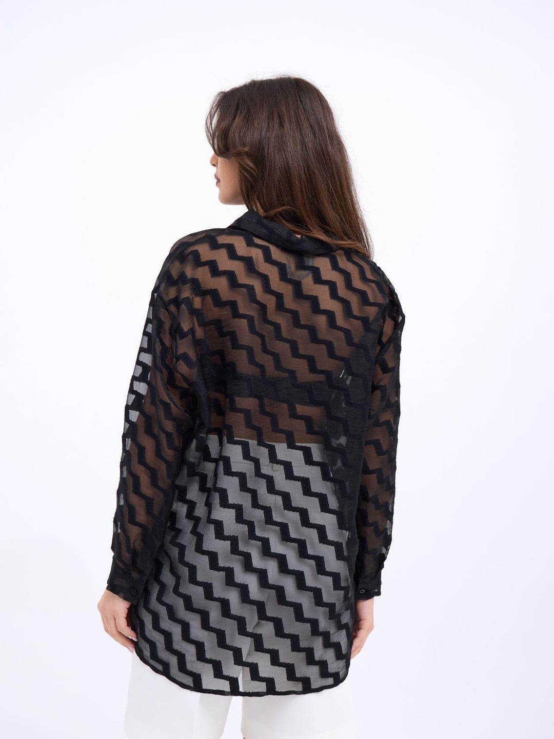 Sheer Black Long-Sleeved Blouse with Geometric Zigzag Pattern - Fame - by Peralane - photo 3