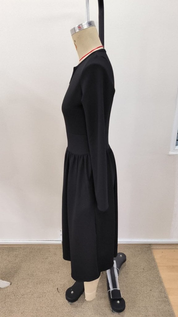 Women's Long-Sleeved V-Neck Midi Dress with Pockets - Janes - by Peralane - photo 6