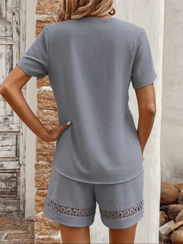 Women's Short-Sleeve V-Neck Blouse and Shorts Two-Piece Set - Janes - by Peralane - photo 3