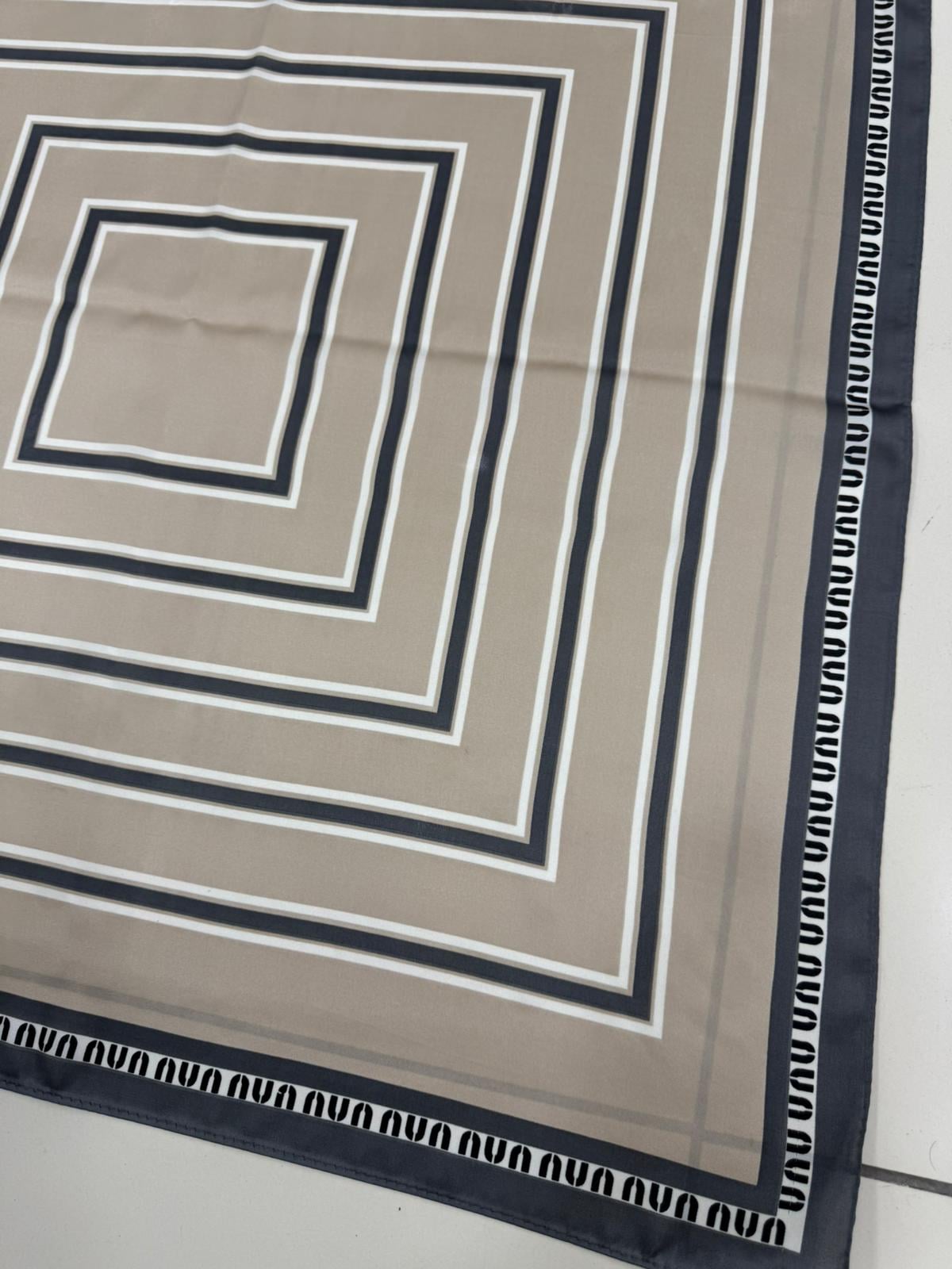 Geometric Print Bandana Scarf 70x70 cm - Nesvay - by Peralane - photo 2