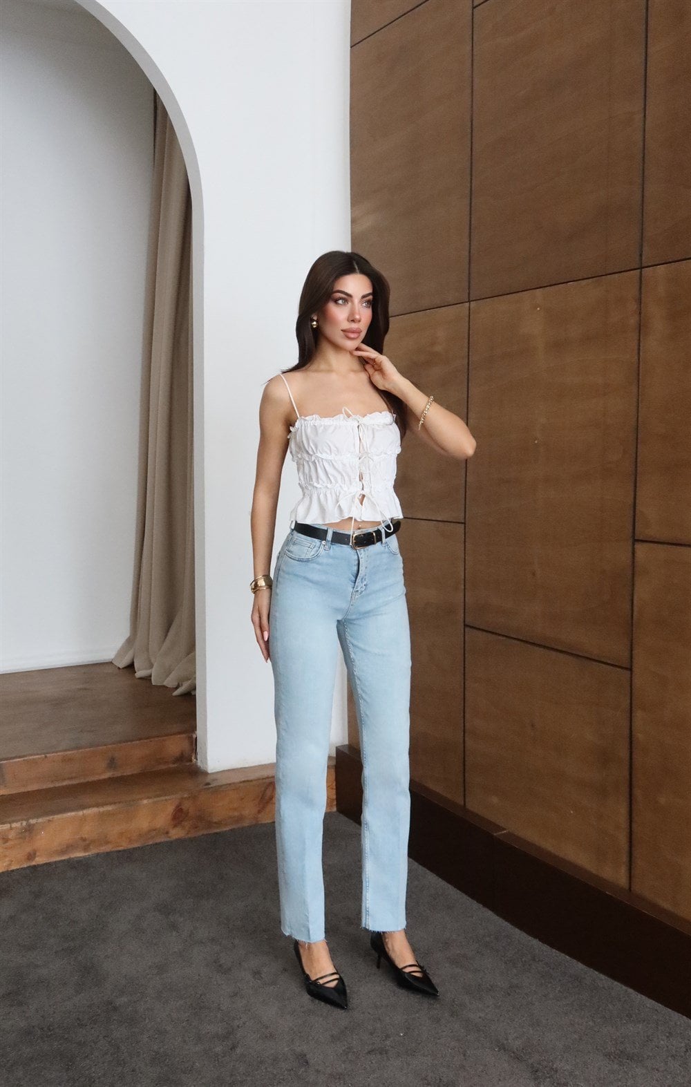 High Waist Crop Hem Detail Light Blue Belted Jeans - Lacarino Jeans - by Peralane - photo 5