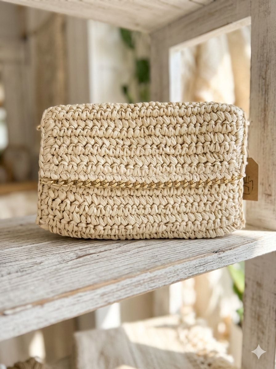 Beige Handwoven Straw Bag 27x19x31 cm - Nesvay - by Peralane