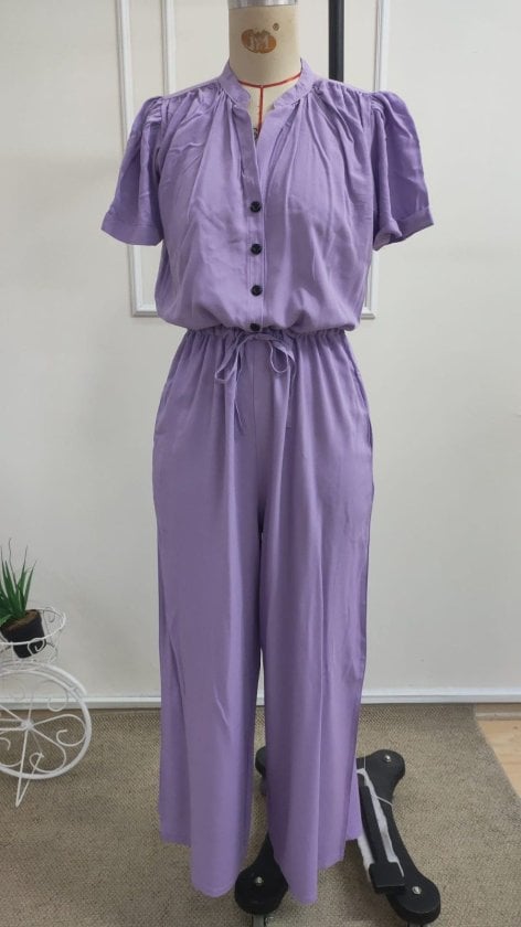 Women's Short Sleeve V-Neck Drawstring Waist Woven Viscose Jumpsuit - Janes - by Peralane - photo 4