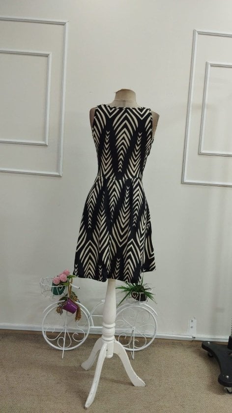 Women's Sleeveless Round Neck Button Detail Short Jersey Dress - Janes - by Peralane - photo 7