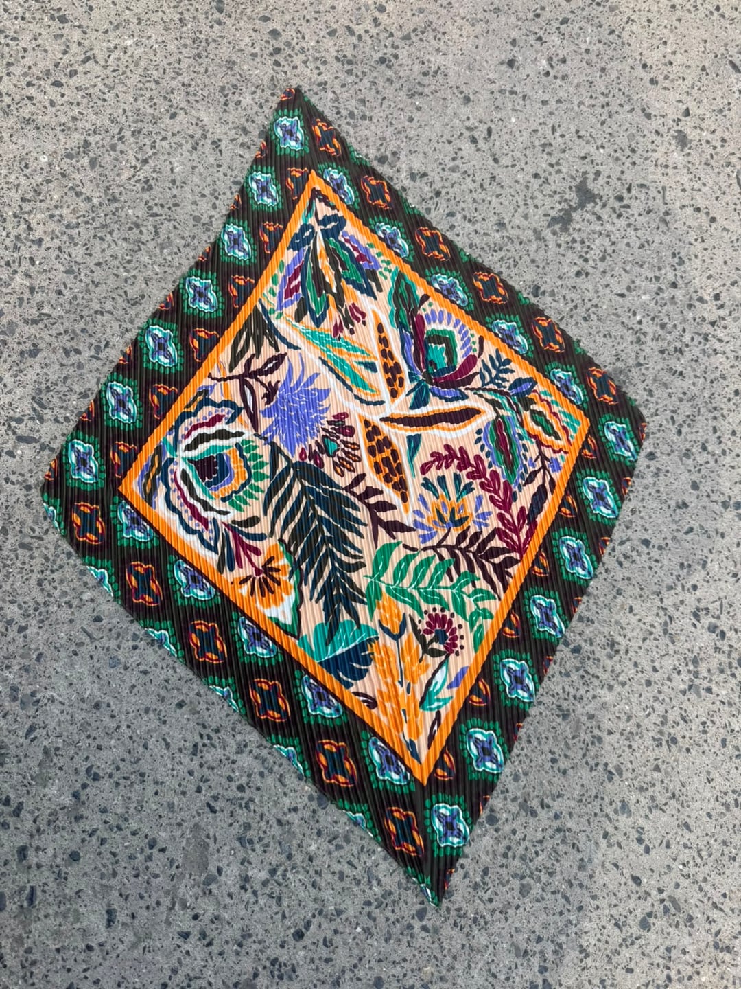 Pleated Ethnic Pattern Satin Bandana Scarf 50x50 cm - Nesvay - by Peralane - photo 2