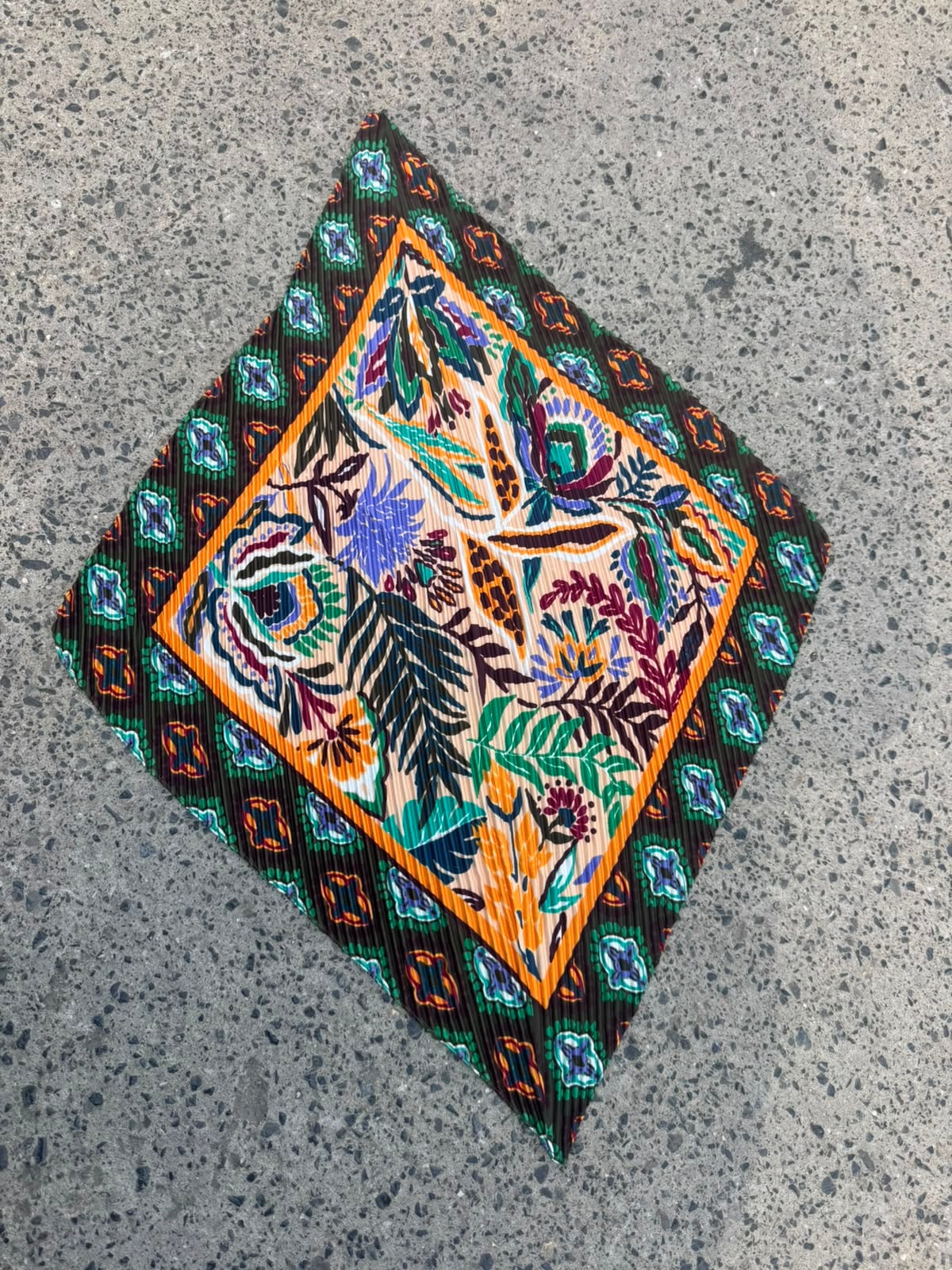 Pleated Ethnic Pattern Satin Bandana Scarf 50x50 cm - Nesvay - by Peralane - photo 2