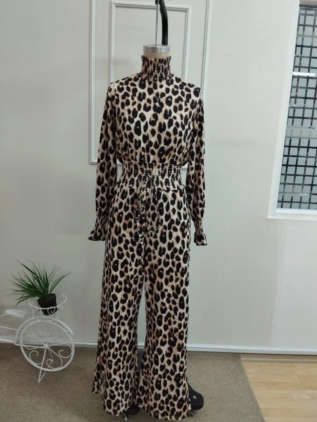 Women's Long-Sleeve Mock Neck Leopard Print Drawstring Waist Jumpsuit - Janes - by Peralane - photo 4
