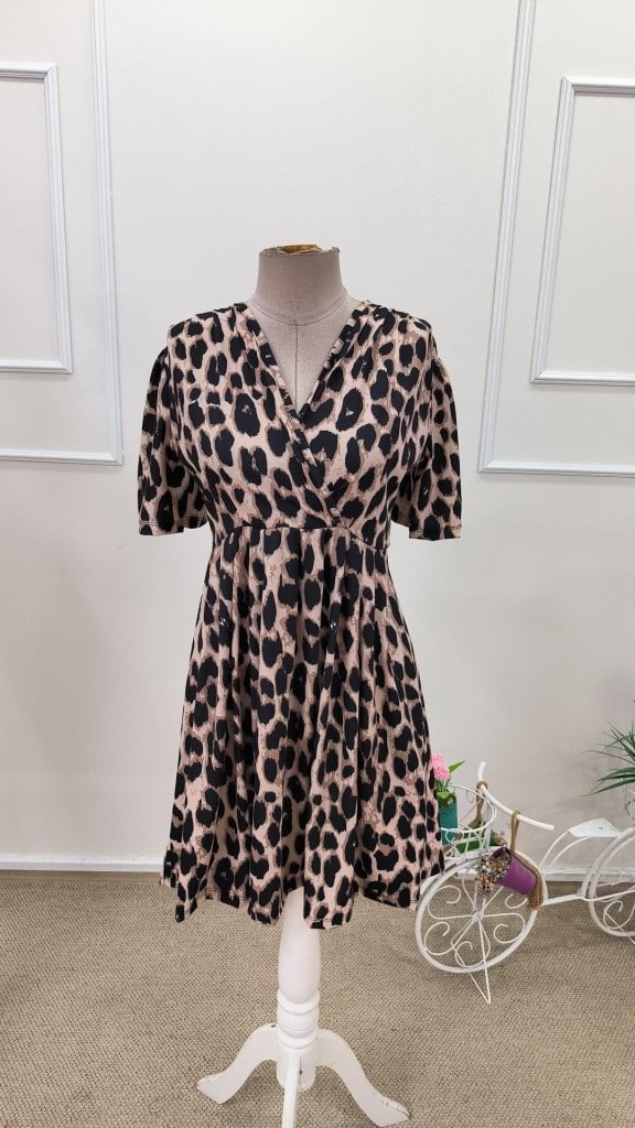 Women's Short-Sleeved V-Neck Leopard Print Mini Dress - Janes - by Peralane - photo 6