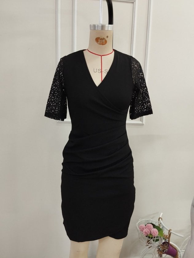 Women's Short Sleeve Wrap Neck Dress with Lace Sleeve Detail and Ruched Sides - Janes - by Peralane - photo 4