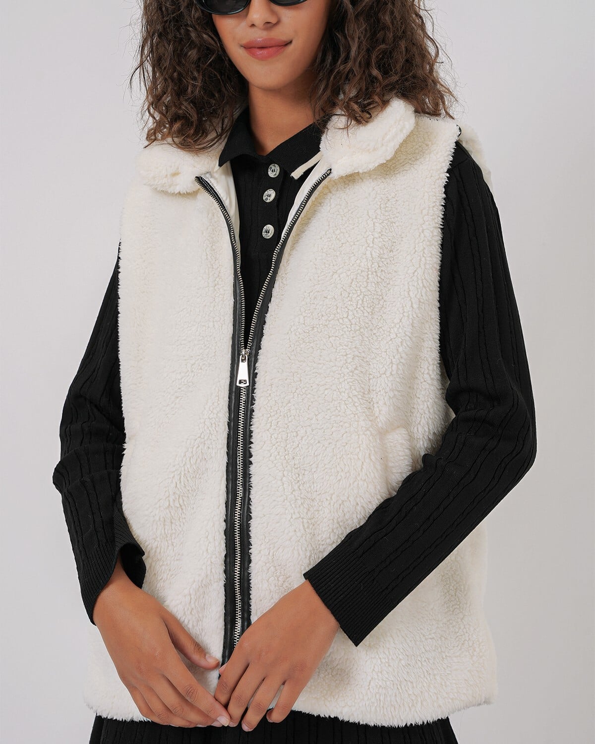 White Faux Fur Collar Zip-Up Vest - Bigdart - by Peralane - photo 5