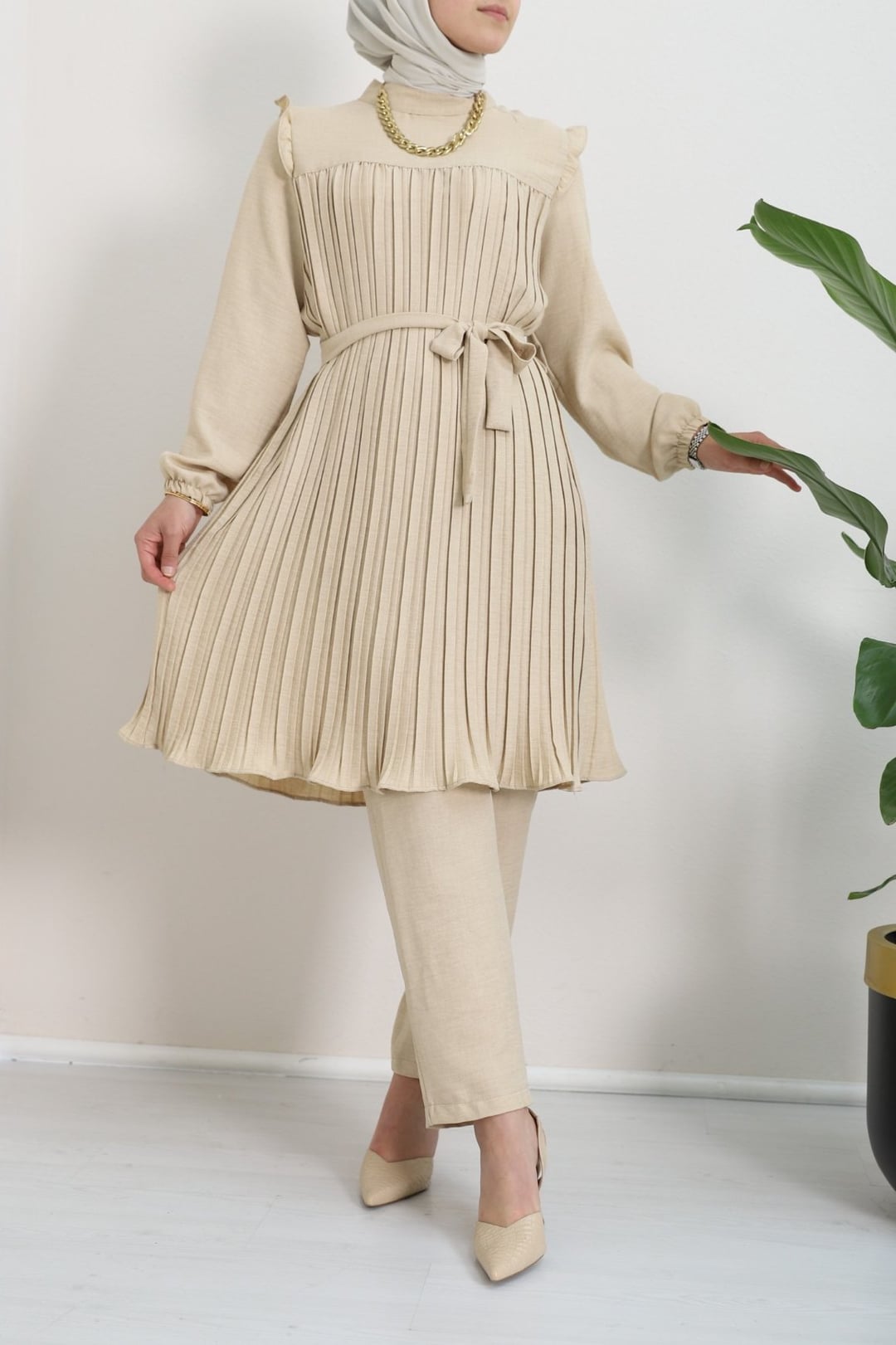 Beige Pleated Tunic and Trousers Set with Self-Tie Belt - Podyumplus - by Peralane
