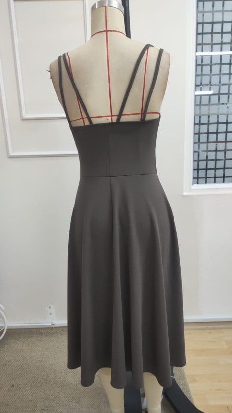 Women's Spaghetti Strap V-Neck Midi Crepe Dress - Janes - by Peralane - photo 6