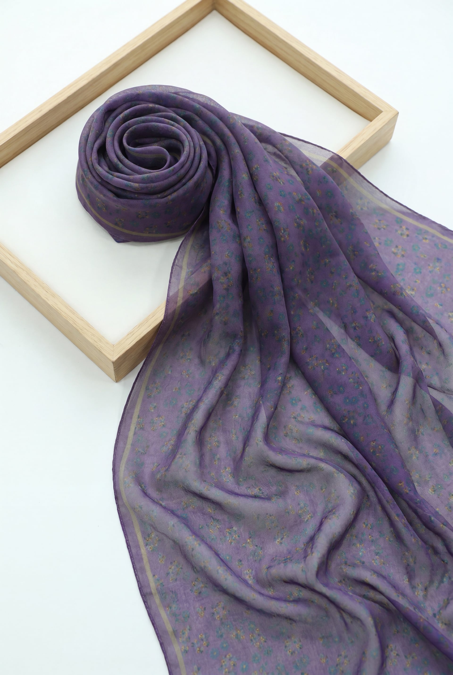 Sheer Vual Scarf with Floral Print - Deep Purple - Podyumplus - by Peralane