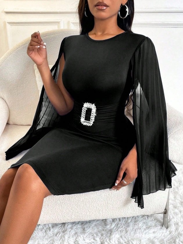 Women's Short Cape Sleeve Round Neck Buckle Crepe Dress - Janes - by Peralane - photo 6