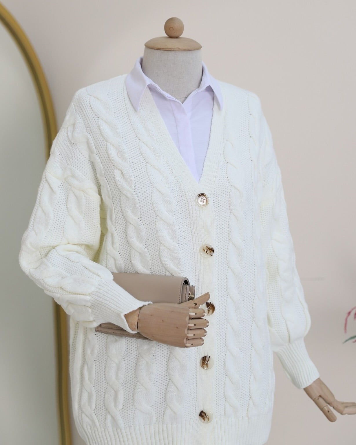 Buttoned Cable-Knit Cardigan in Ecru - Podyumplus - by Peralane - photo 4