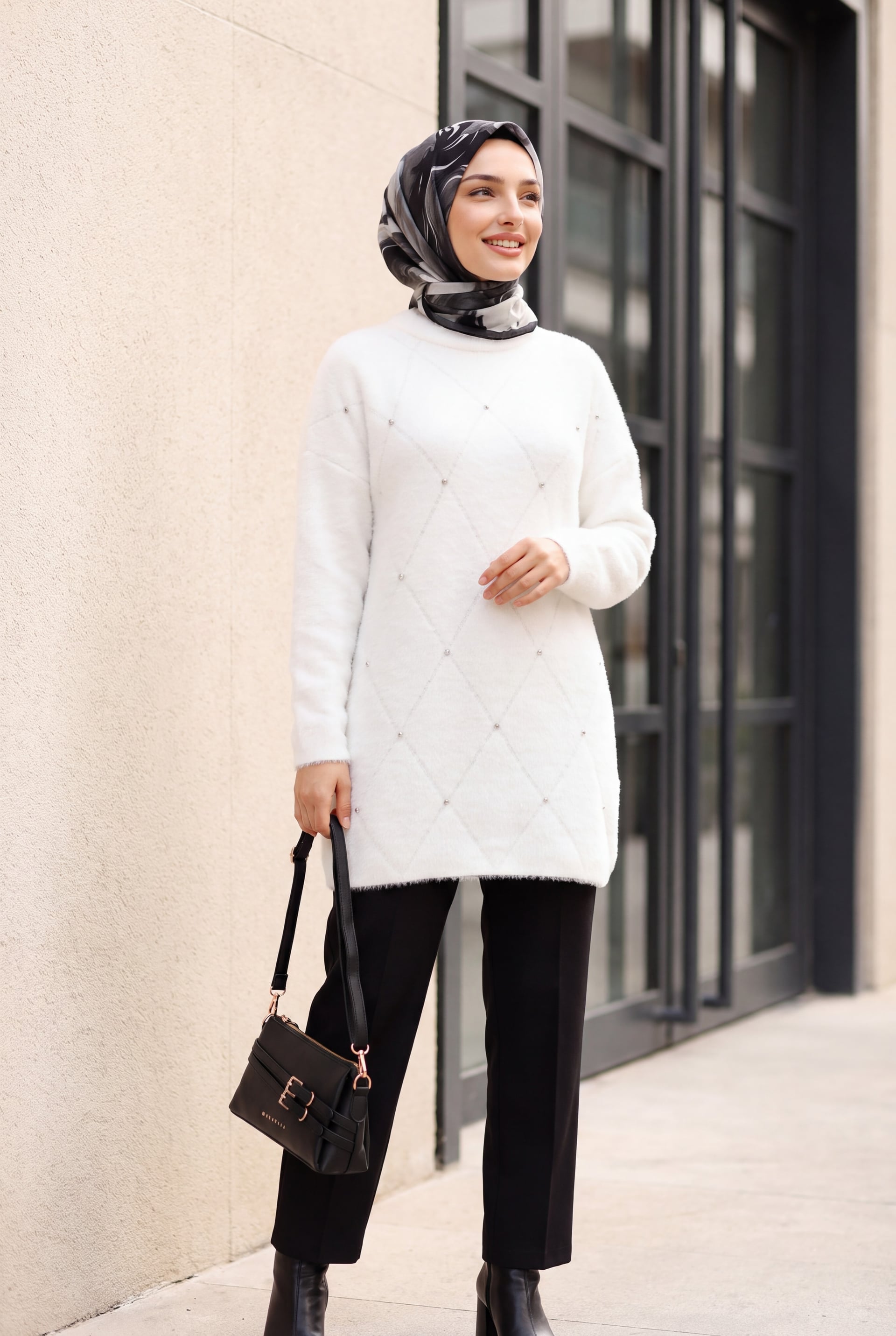 White Rhinestone Embellished Oversized Knit Tunic - Podyumplus - by Peralane - photo 3