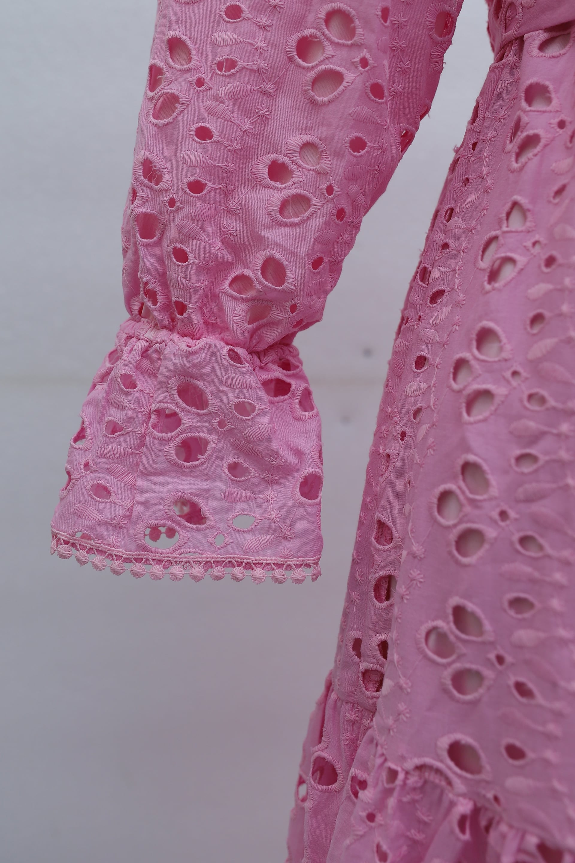 Pink Floral Eyelet Long Linen Look Dress with Round Neck and Ruffled Cuffs - Podyumplus - by Peralane - photo 7