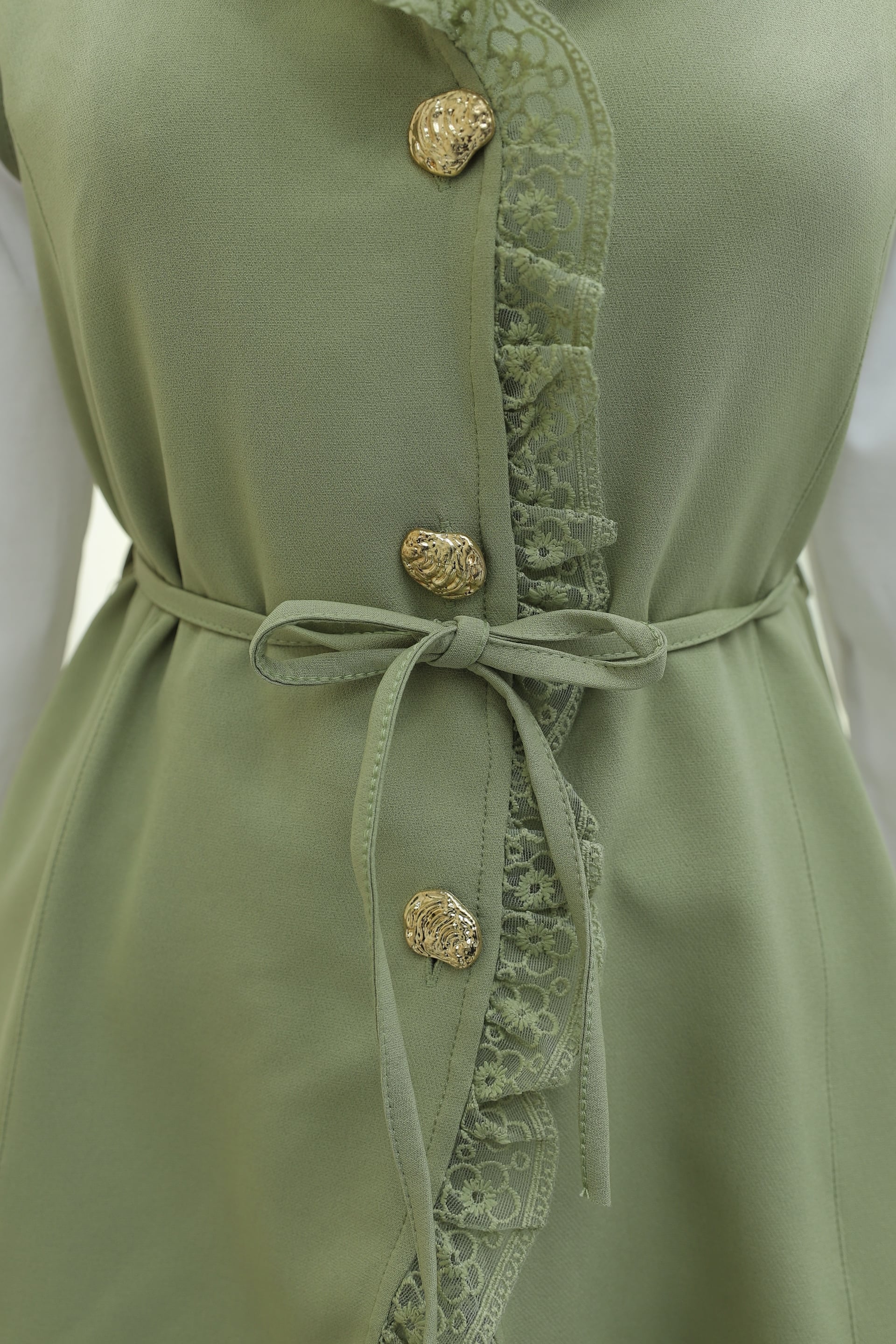 Lace Detail Belted Vest and Wide-Leg Trouser Two-Piece Crepe Set in Green - Podyumplus - by Peralane - photo 6