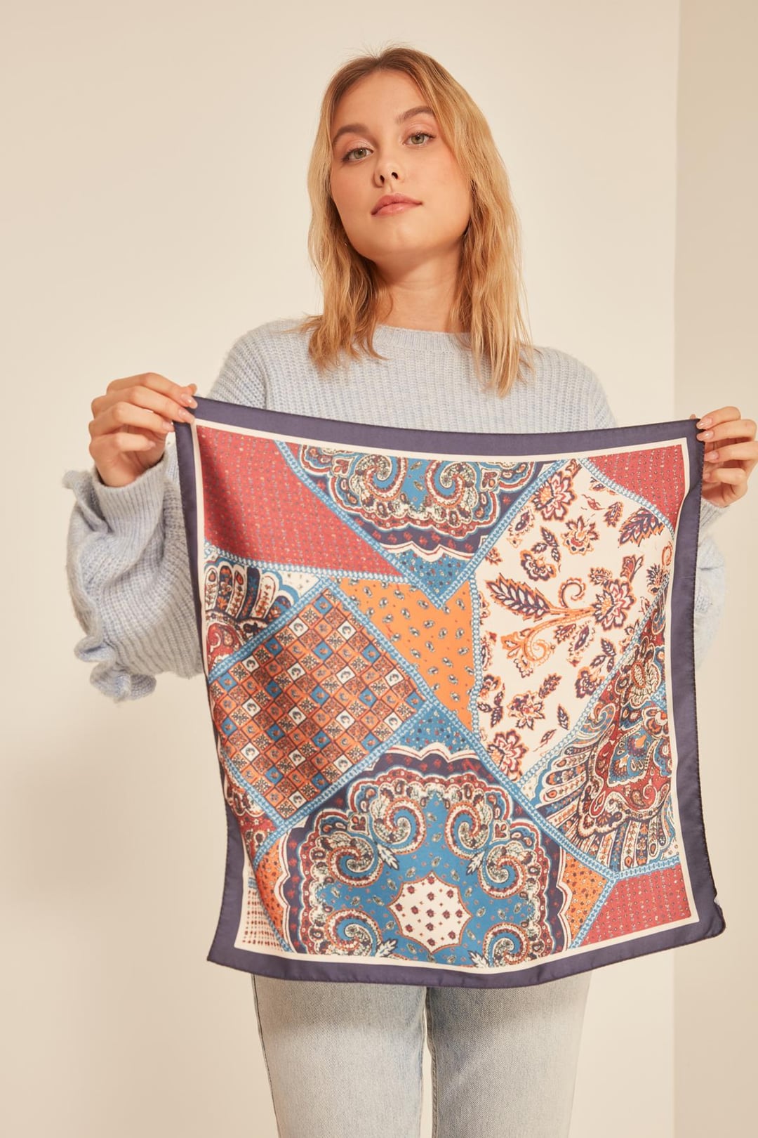 Paisley Print Square Scarf with Dark Blue Border - Nesvay - by Peralane - photo 3