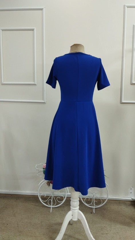 Women's Short-Sleeve Asymmetric Neckline Midi Crepe Dress with Sheen - Royal Blue - Janes - by Peralane - photo 6