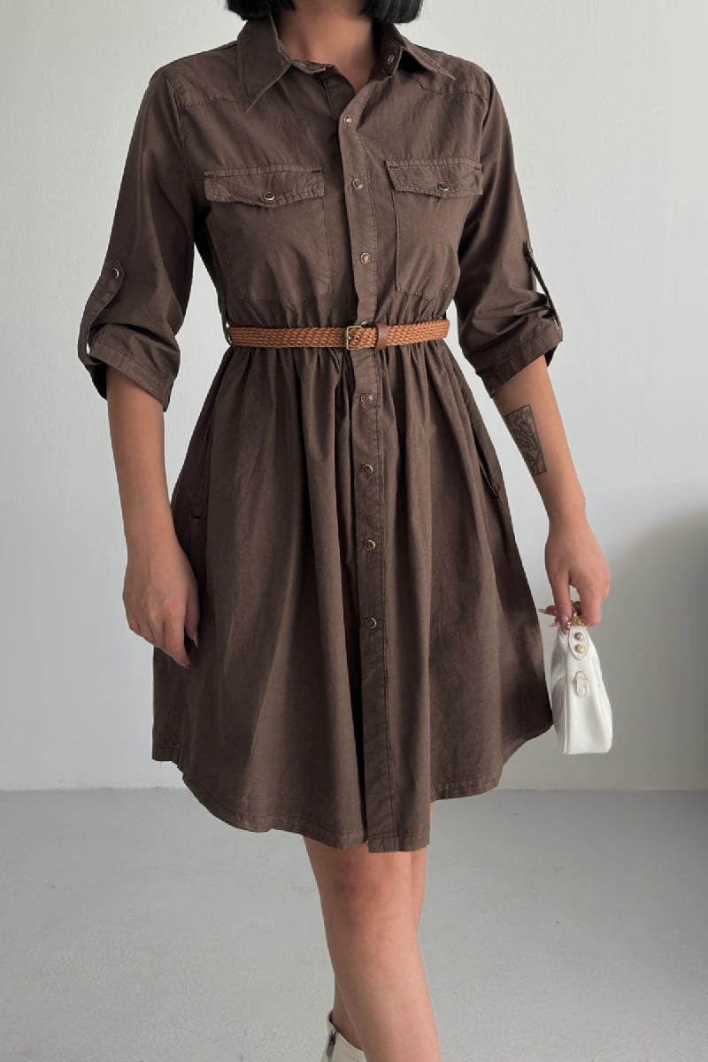 Gathered Short Denim Dress with Collar and Tie Belt in Brown - Xlove - by Peralane - photo 4