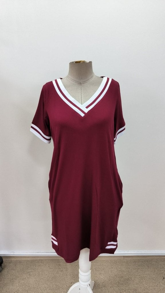 Women's Short-Sleeve V-Neck Ribbed Detail Pocketed Knee-Length Viscose Dress - Janes - by Peralane - photo 4