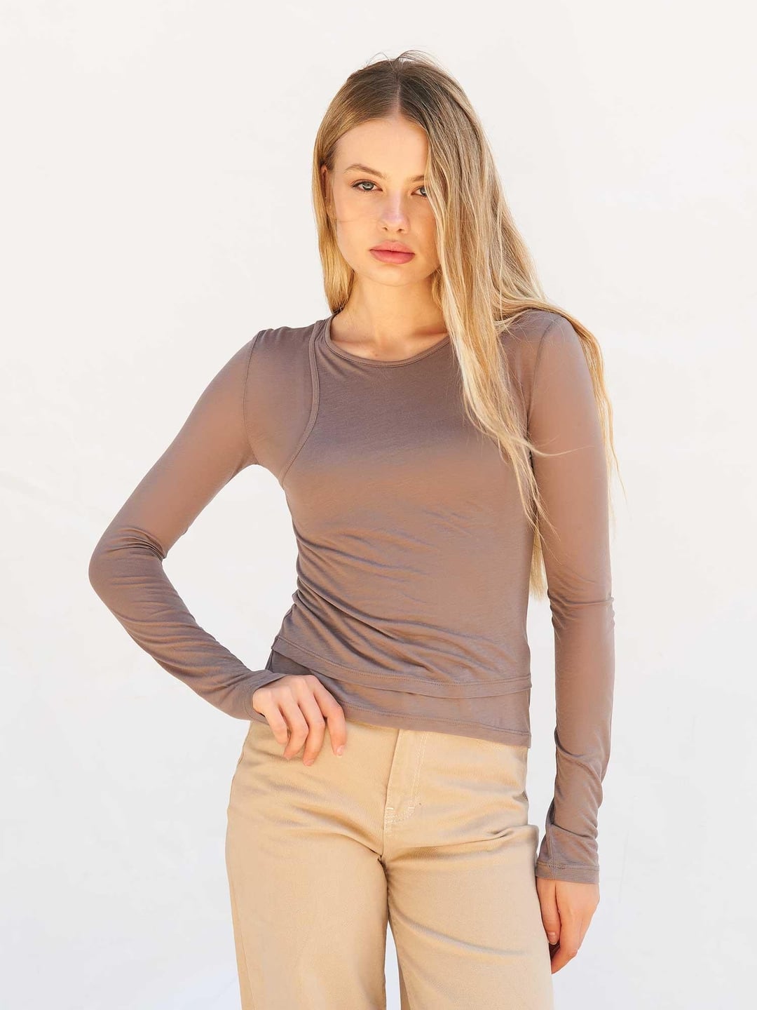 Women's Long-Sleeved Taupe Jersey T-Shirt with Side Ruching - Lefon - by Peralane