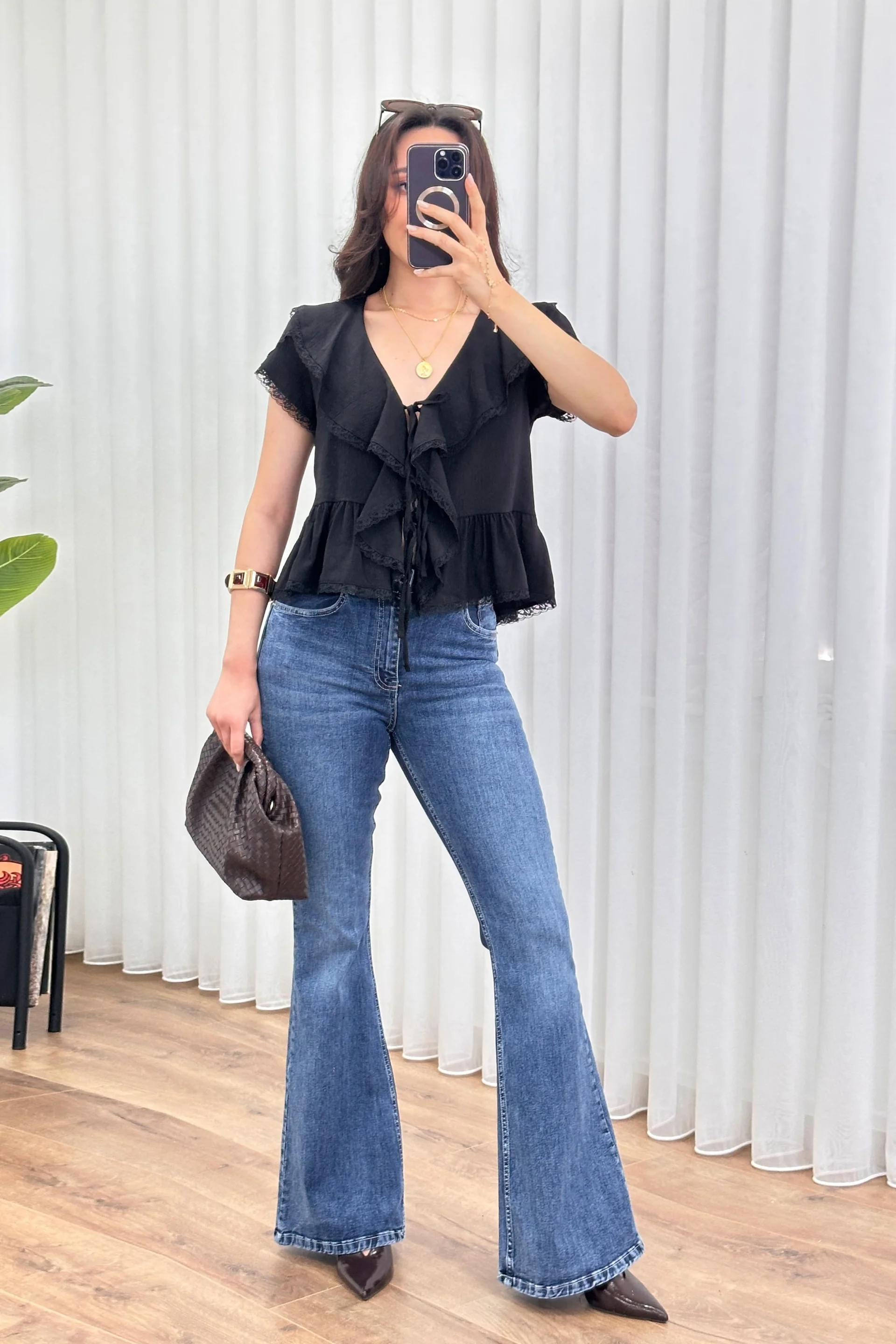 Black Tie-Front Ruffle Blouse with Lace Trim - Lustri̇n - by Peralane - photo 3