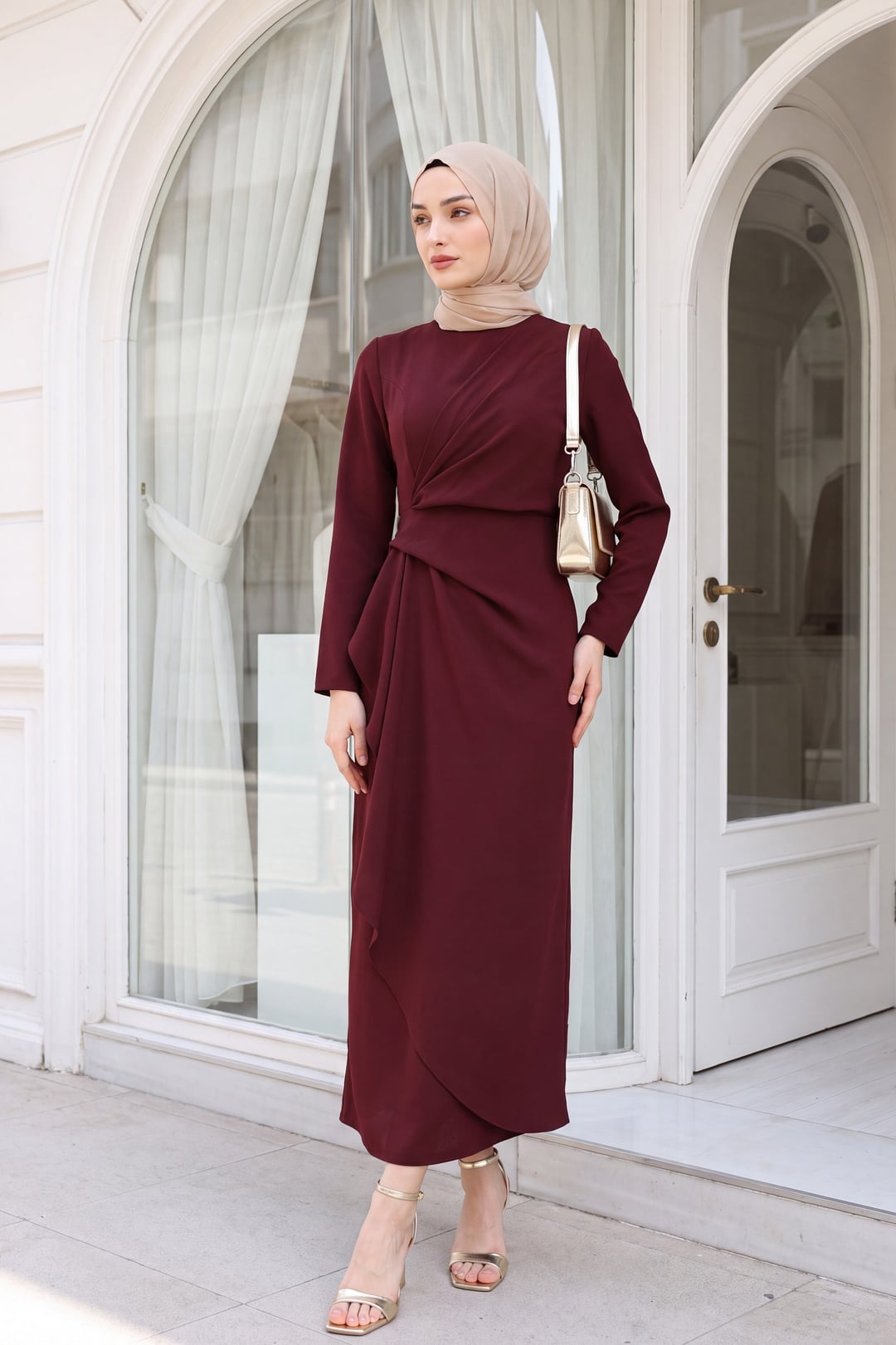 Asymmetric Hem Ruched Crepe Dress - Dark Burgundy - Podyumplus - by Peralane - photo 3
