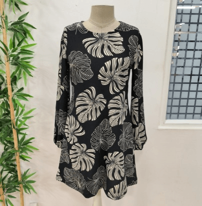 Women's Long-Sleeve Round-Neck Patterned Short Crepe Dress - Janes - by Peralane - photo 11