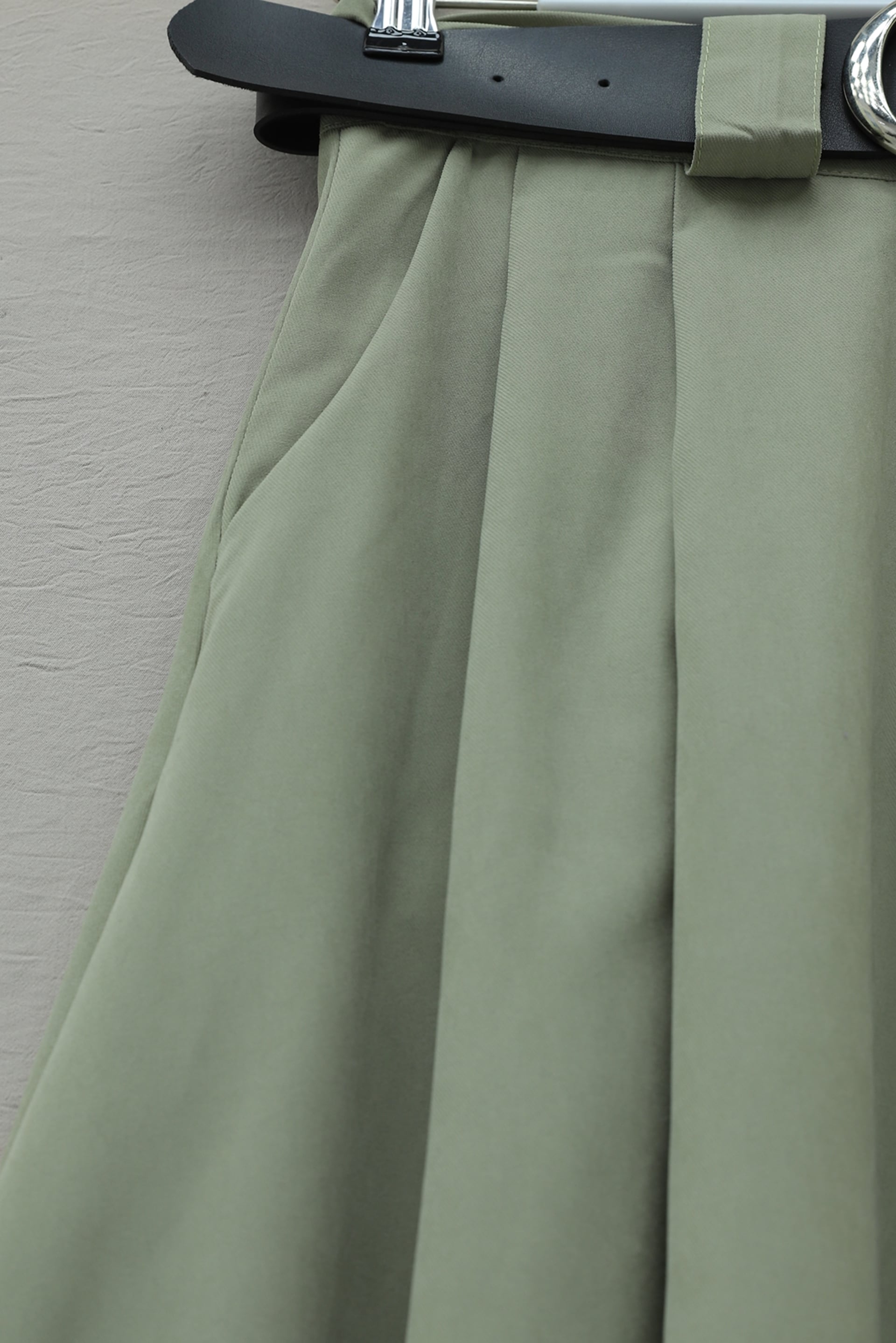 Wide Belt Pleated Front Side Pocket Zip Tweed Skirt - Khaki - Podyumplus - by Peralane - photo 5