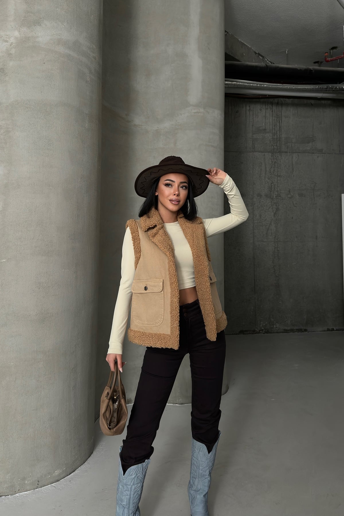 Camel Sherpa Trim Vest for Women - Pack of 4 - Xlove - by Peralane - photo 2