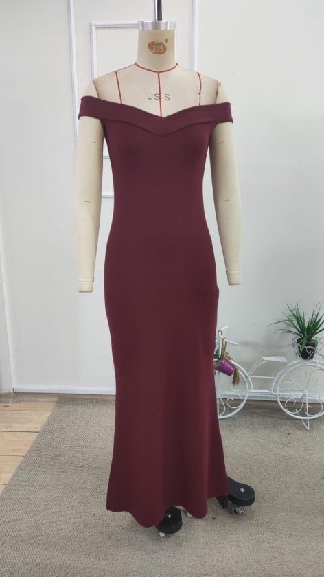 Women's Off-Shoulder V-Neck Long Knit Dress in Burgundy - Janes - by Peralane