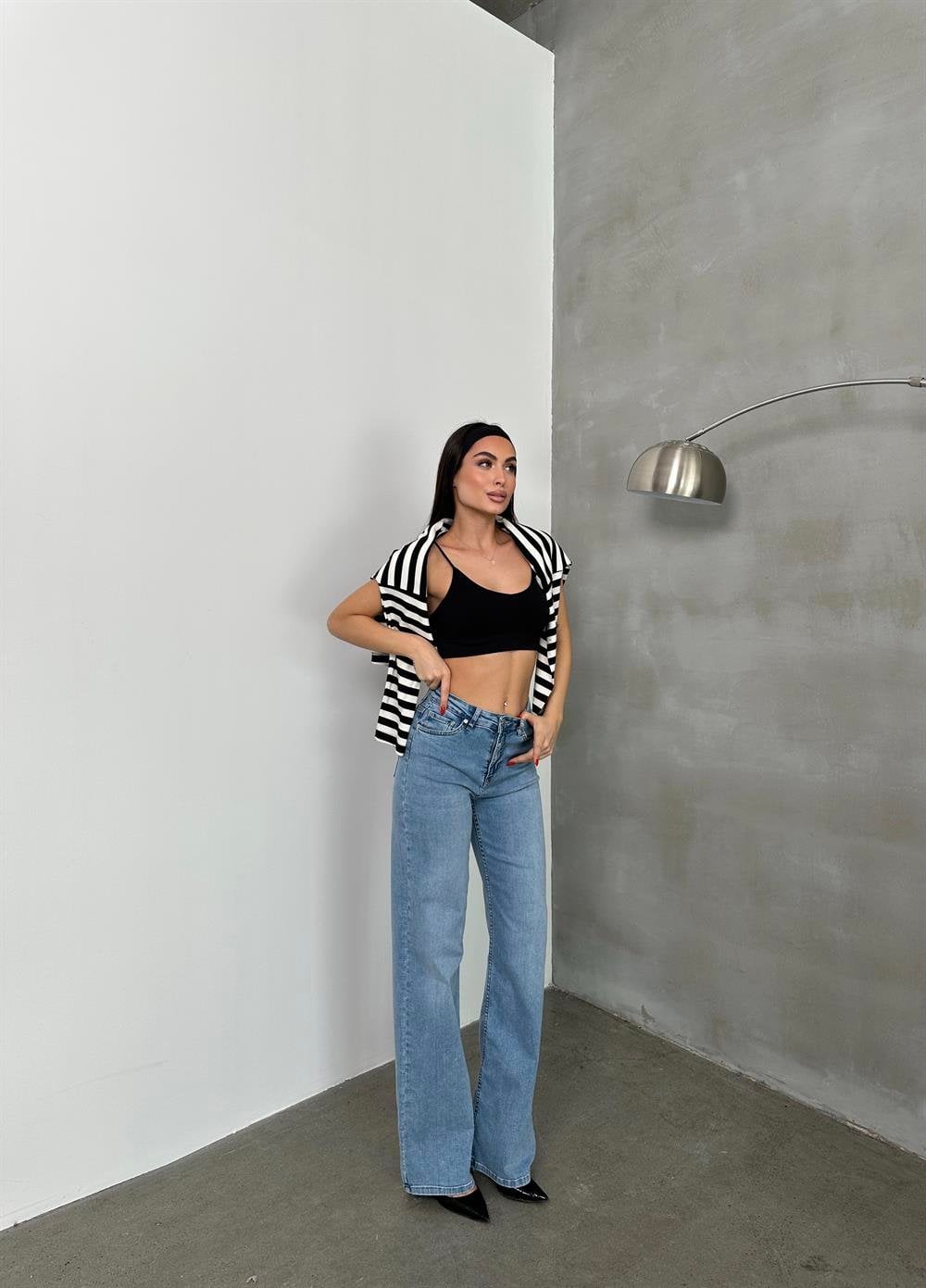 Light Blue High Waist Wide Leg Denim Jeans for Women - Lacarino Jeans - by Peralane - photo 4