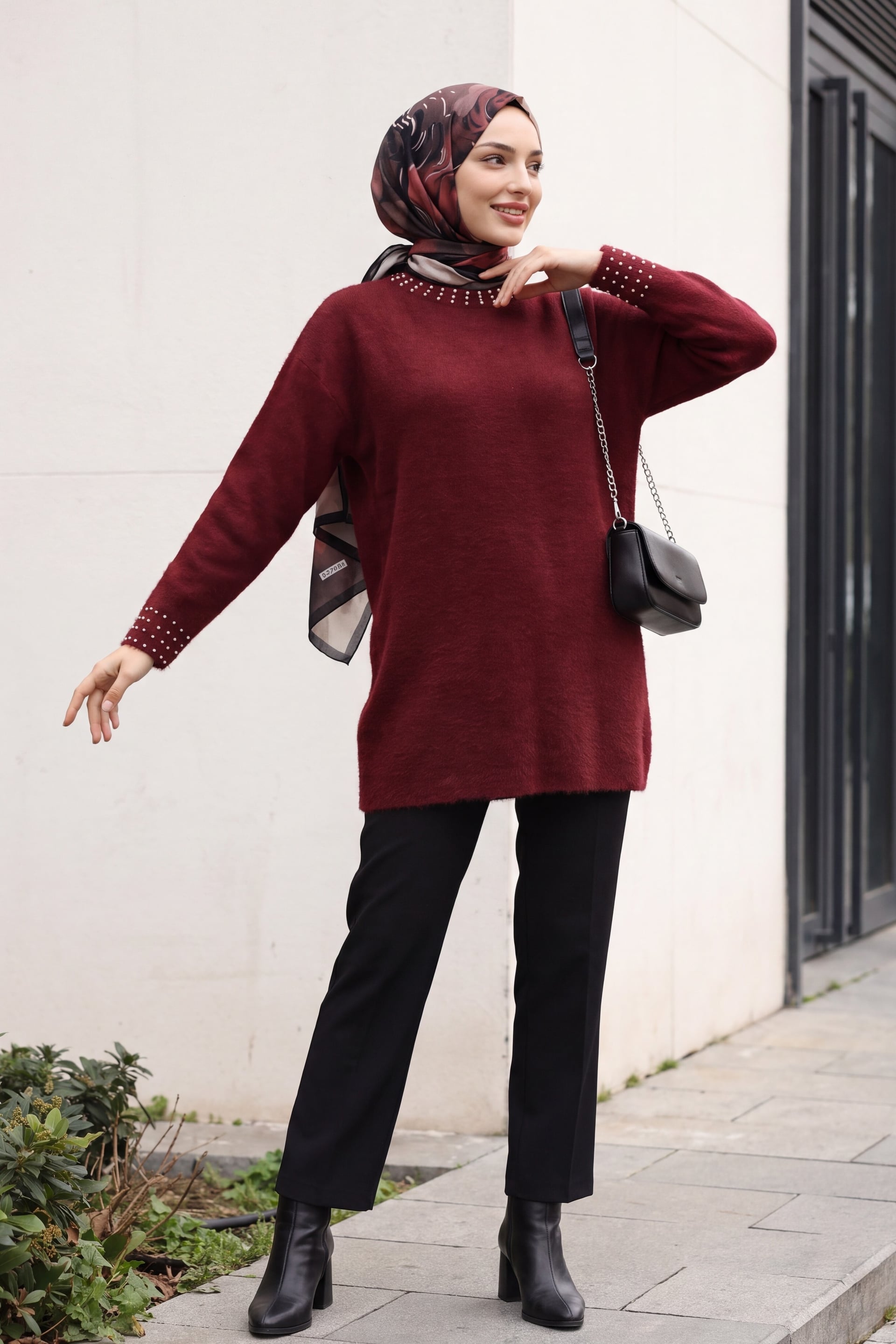 Beaded Fringed Relaxed Knit Tunic - Bordeaux - Podyumplus - by Peralane - photo 4