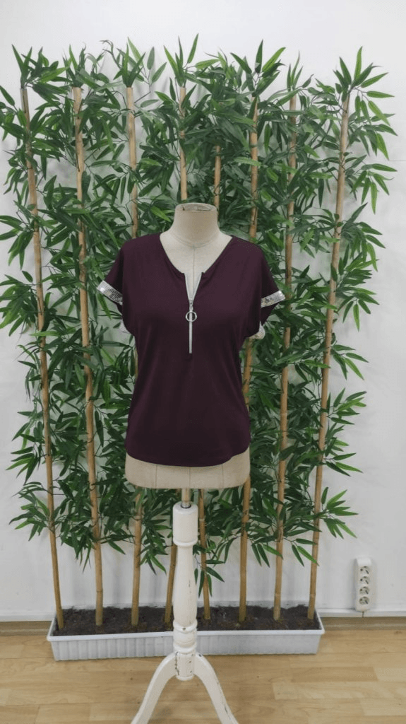 Women's Short-Sleeved V-Neck Knit Blouse with Silver Trim and Front Zipper - Janes - by Peralane - photo 5