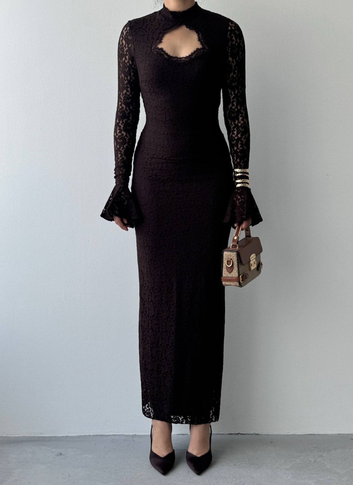 Dark Brown Lace Dress with Keyhole Neckline and Bell Cuffs - Etika - by Peralane - photo 2