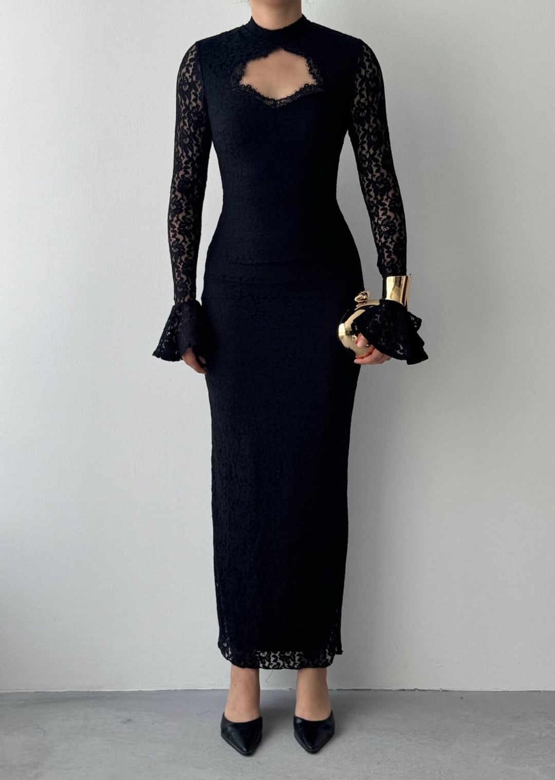 Black Lace Long-Sleeved Dress with Keyhole Neckline - Etika - by Peralane - photo 2
