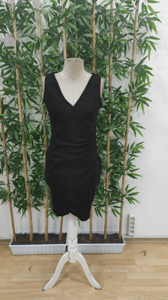 Women's Sleeveless Wrap V-Neck Dress with Side Buttons and Asymmetric Hem, Black Ribbed Knit - Janes - by Peralane - photo 6