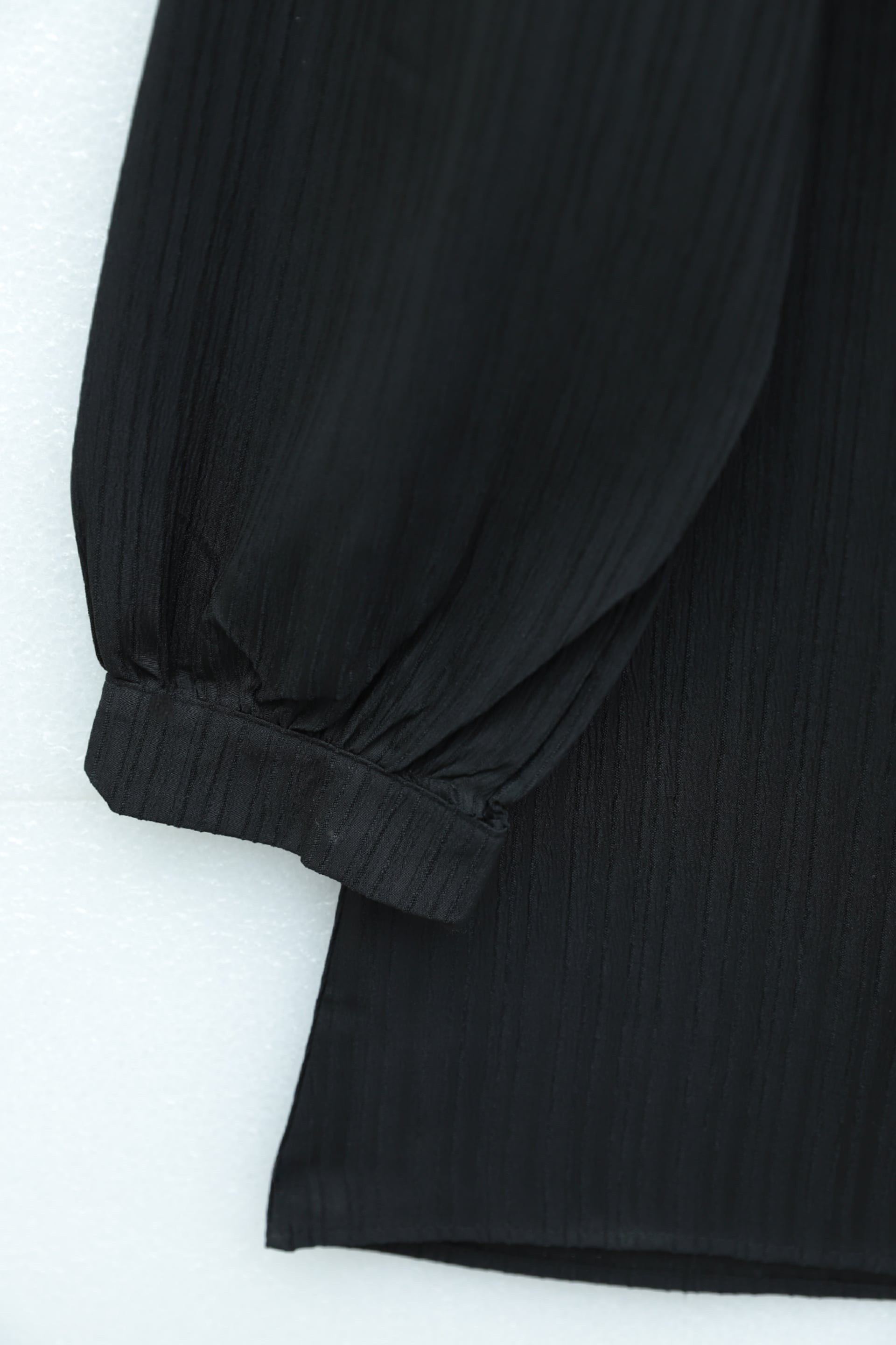 Black V-Neck Button-Down Jacquard Crinkle Tunic - Podyumplus - by Peralane - photo 5