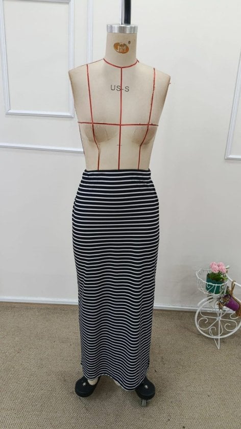 Women's High-Waist Side-Slit Long Viscose Skirt - Janes - by Peralane - photo 4