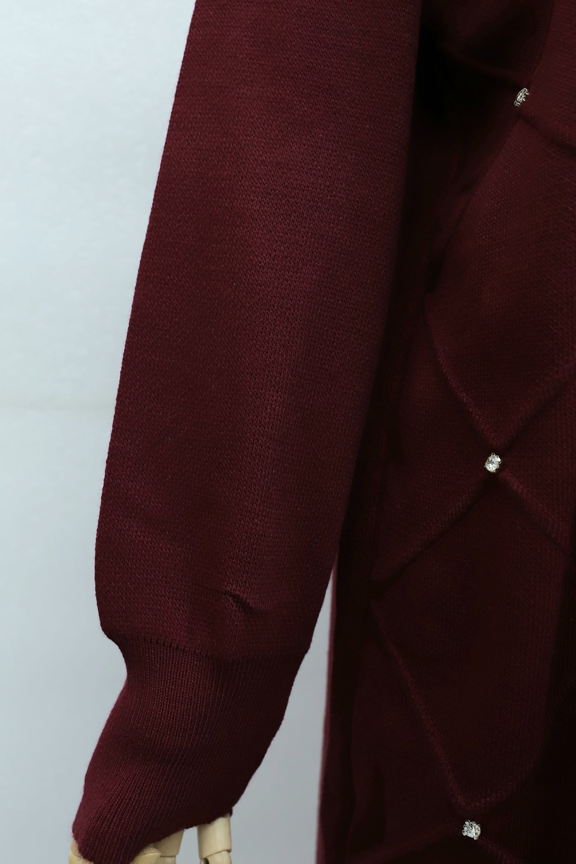 Burgundy Knit Dress with Rhinestone Diamond Pattern and Balloon Sleeves - Podyumplus - by Peralane - photo 3