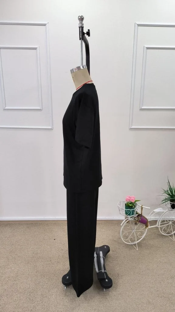 Women's Black Short Sleeve Round Neck Viscose Two-Piece Set with Blouse and Wide-Leg Trousers - Janes - by Peralane - photo 8