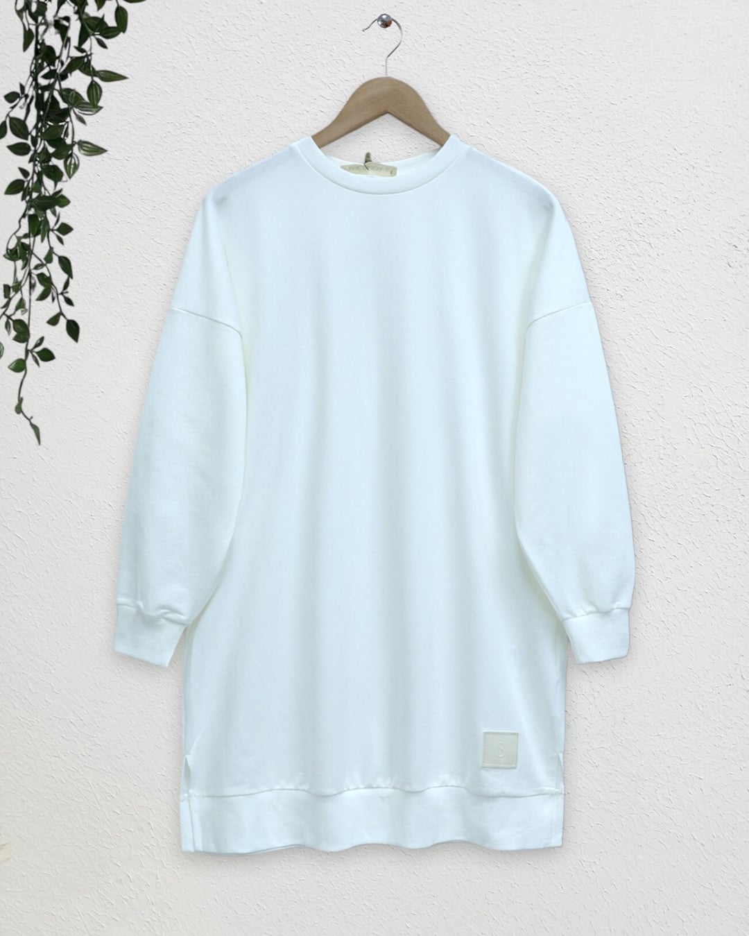 White Crew Neck Side Slit Oversize Sweatshirt - Podyumplus - by Peralane - photo 5